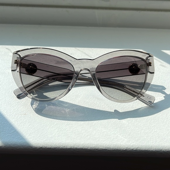 Gray Versace Summer sunglasses - Picture 3 of 6